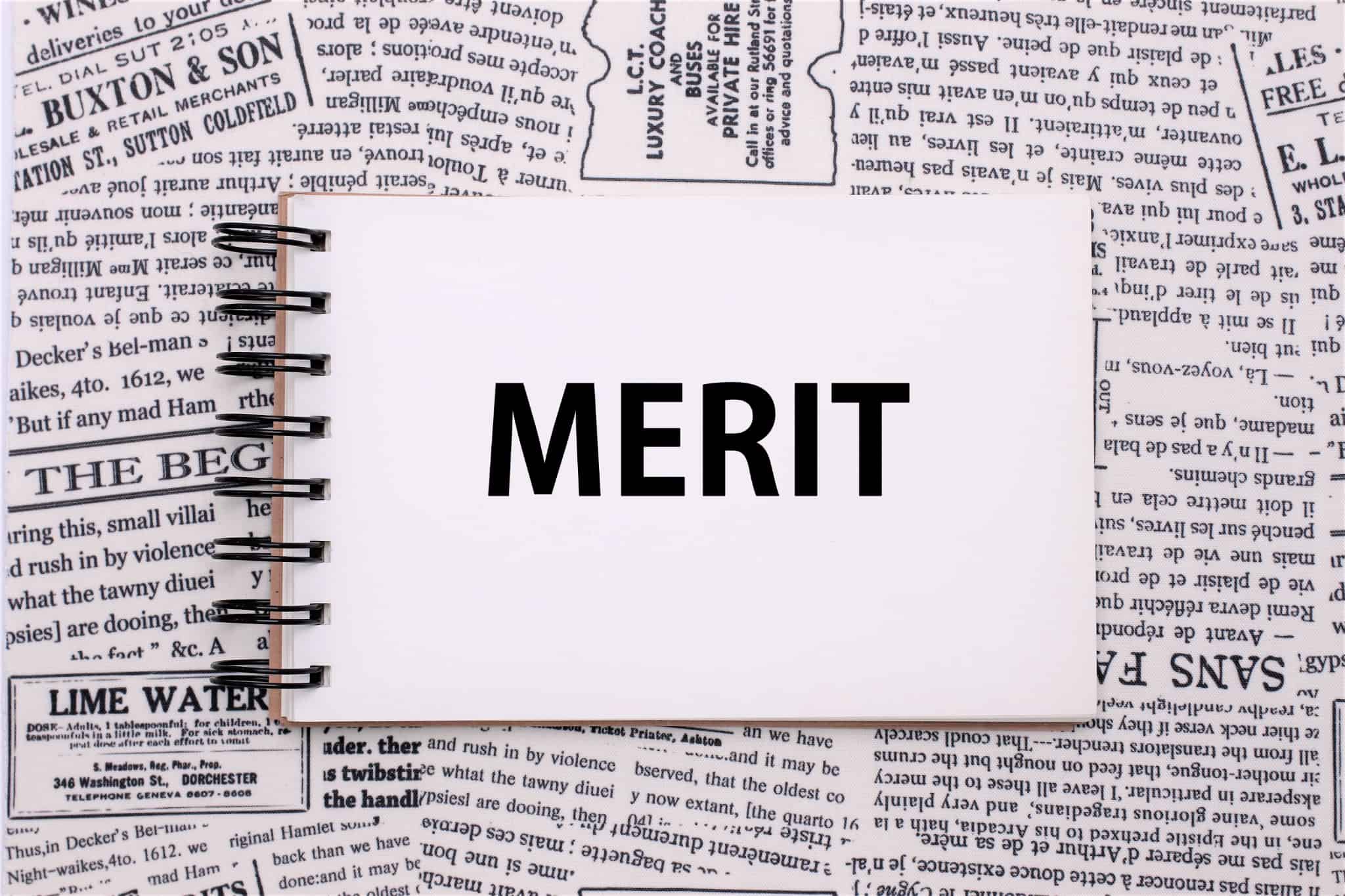 小児矯正のメリットを説明するイメージ